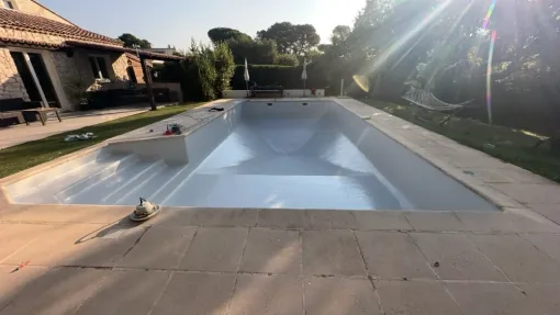 Rénovation de piscine en mosaïque à Mougins, Fréjus, AK Piscines
